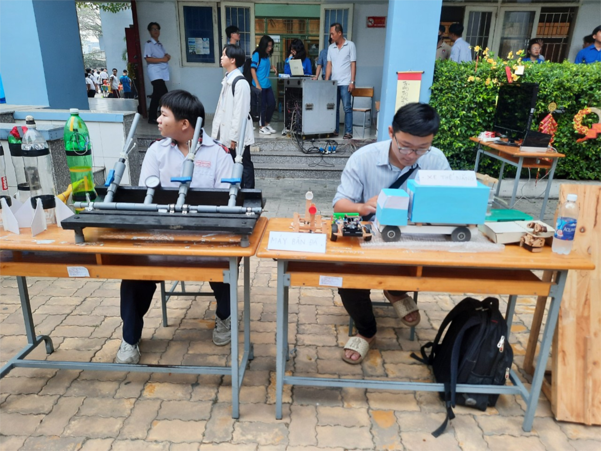 z2298108573259_e43e441e33183d7ef85b5f78a382faeb.jpg